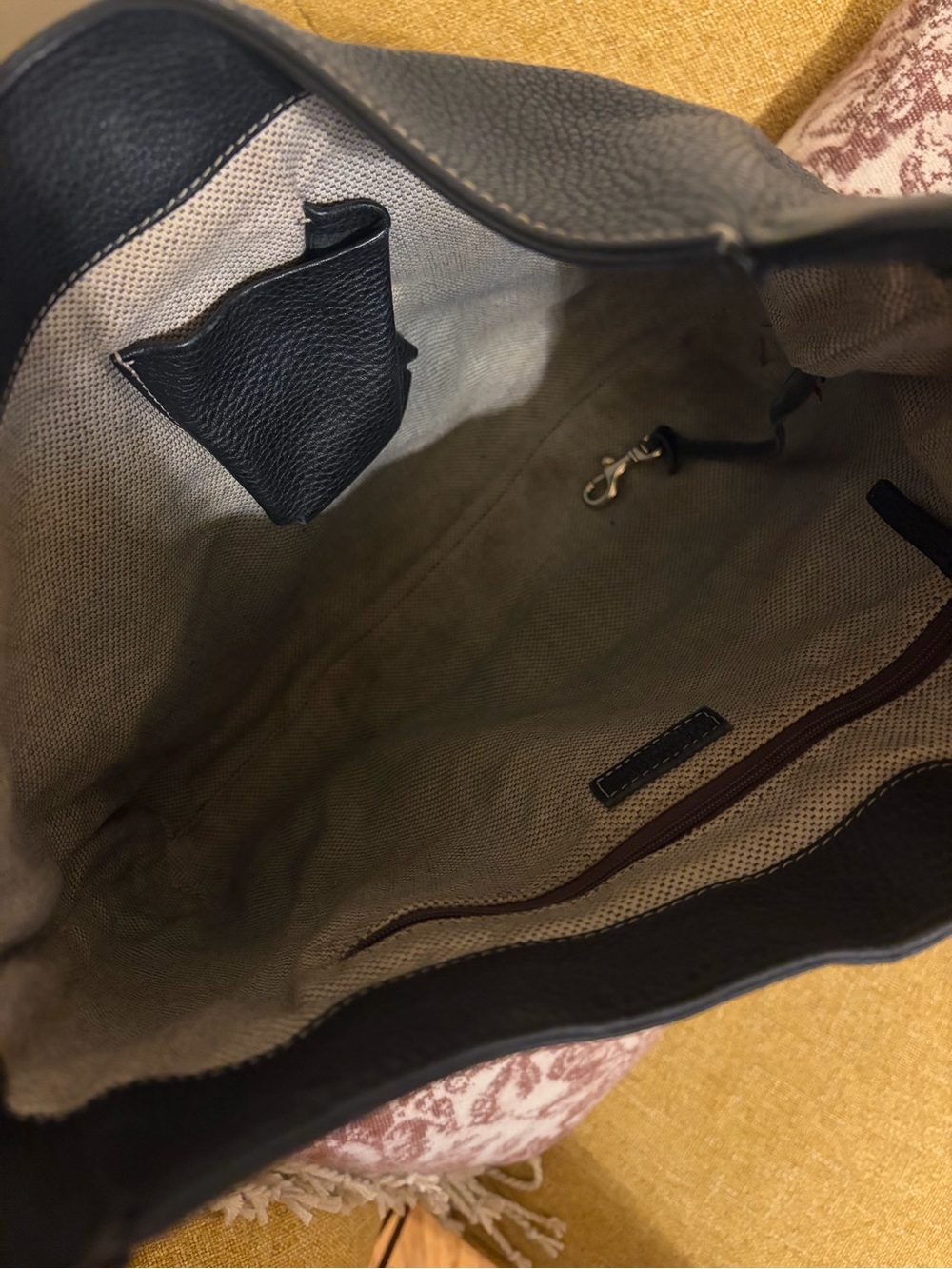 Dooney & Burke Black Leather Hobo Bag with side Hardware Detailing - Picture 3 of 12
